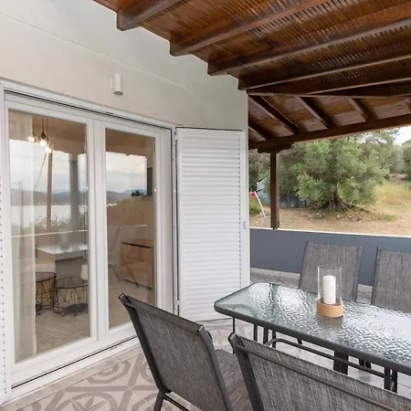 George's Sea View Toroni