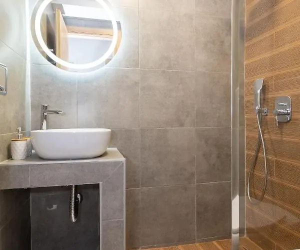 George's Sea View Apartament Torone